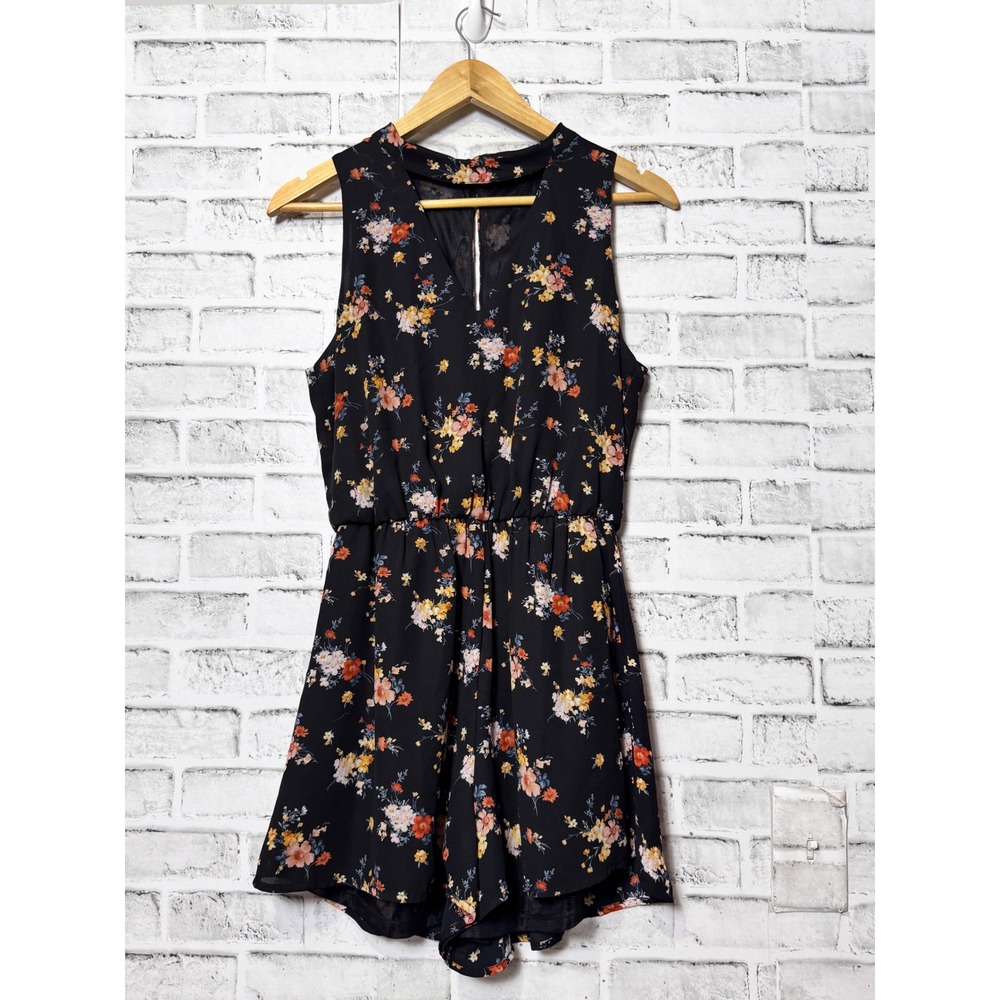 Lush Black Floral Sleeveless Romper V-Neck Keyhole Back Medium